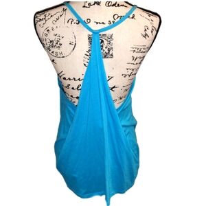 NWOT FABLETICS SPORTS TANK TURQUOISE STRAPOY TANK PLEATED REAR NEW SZ L